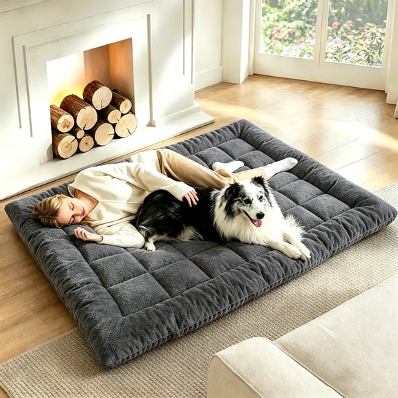 Dog Bed Mat Mattress Topper, Fluffy Breathable Roll Up Mattress Topper, Four Corner Strap, Rectangular for Large Dogs And Multi-Pet Households, Family Members Playing with Pets in The Living Room