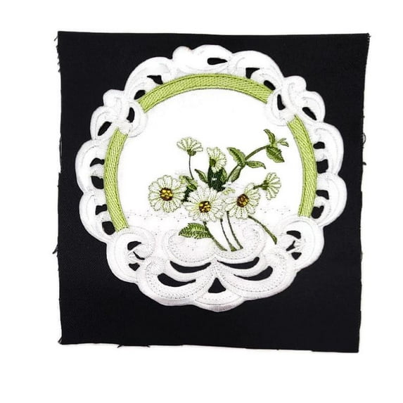 Doily Boutique Round Doily with Daisy Flowers on Bleached White Fabric Size 7 inches