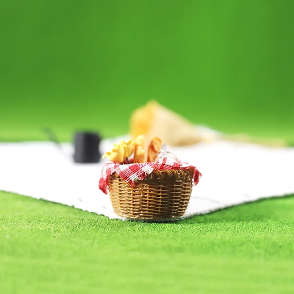 Dolls & Accessories 1/12 Scale Food Miniature Bread In & Picnic Cloth Set for Dollhouse Decoration and Display Props Toy Model, Red