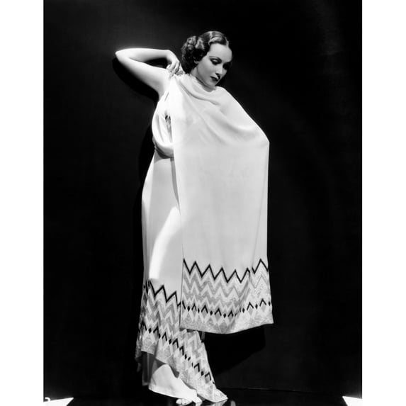 Dolores Del Rio 1935 Photo Print (16 x 20)