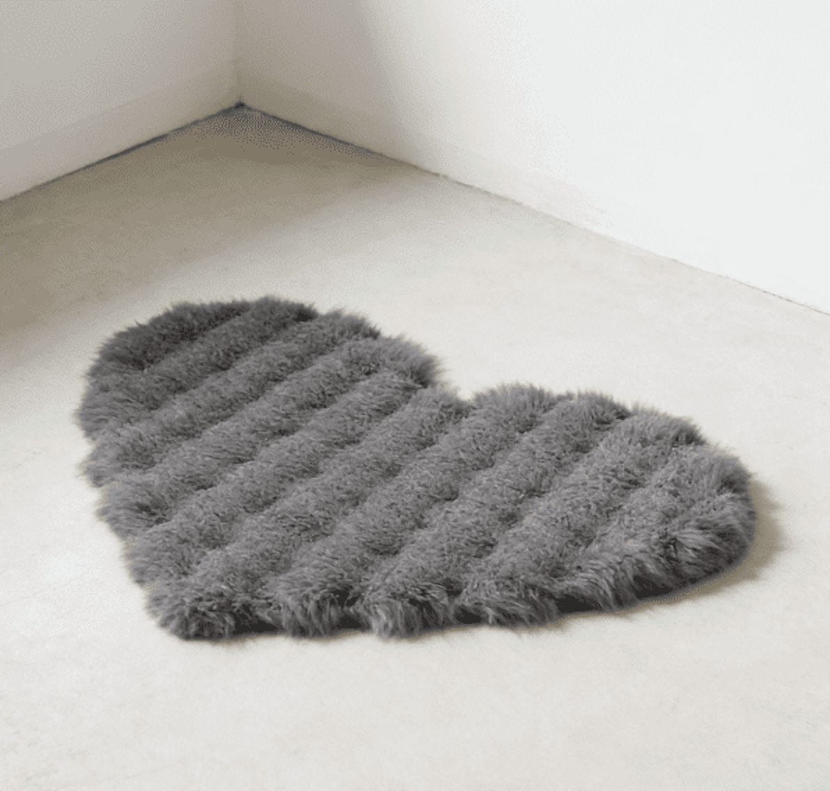 Dongrere Plush Heart-Shaped Area Rug, Soft Fluffy Carpet Faux Fur Foot ...