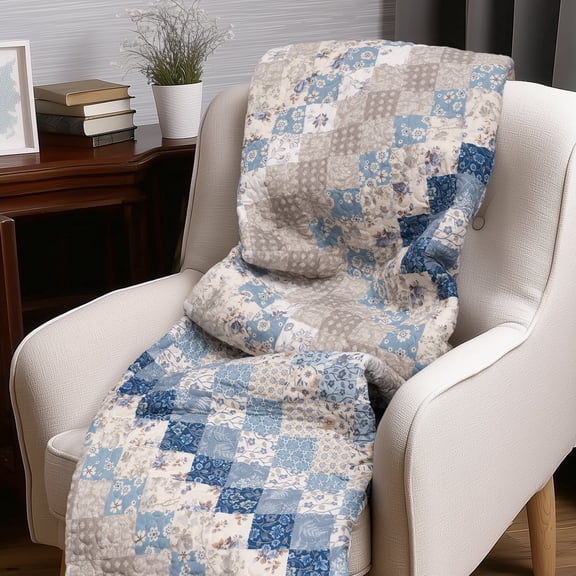 Donna Sharp Blue Diamond UCC Quilted Throw