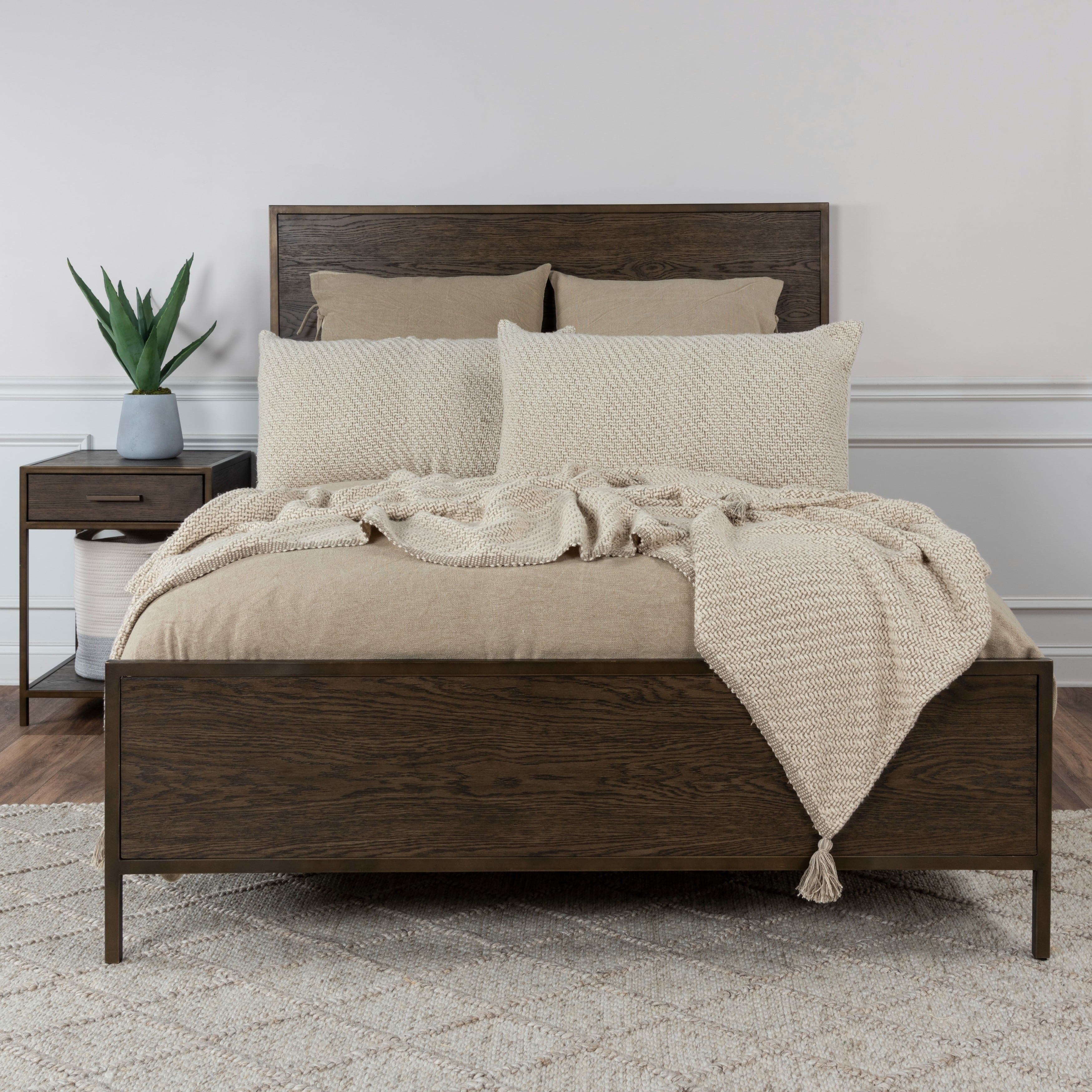 Elegant Sand Cotton Wedding Blanket with Tasseled Accents
