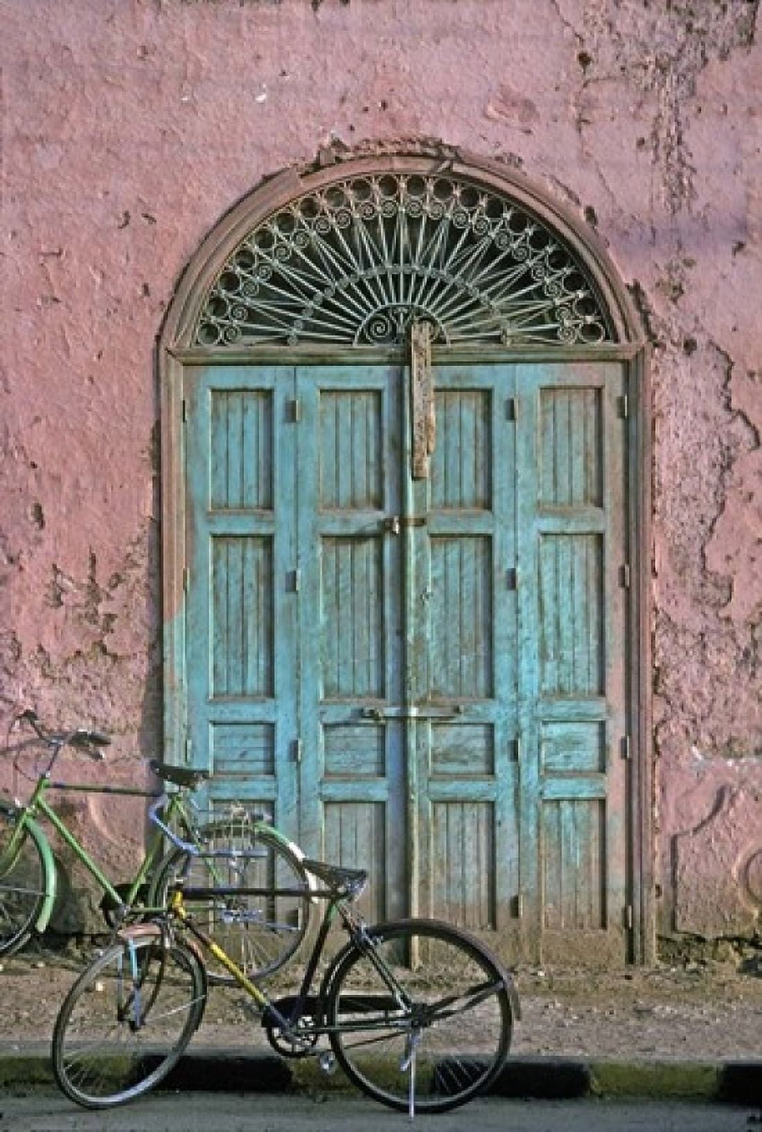 Door in Luxor Egypt Canvas Art - Janis Miglavs  DanitaDelimont (12 x 17)