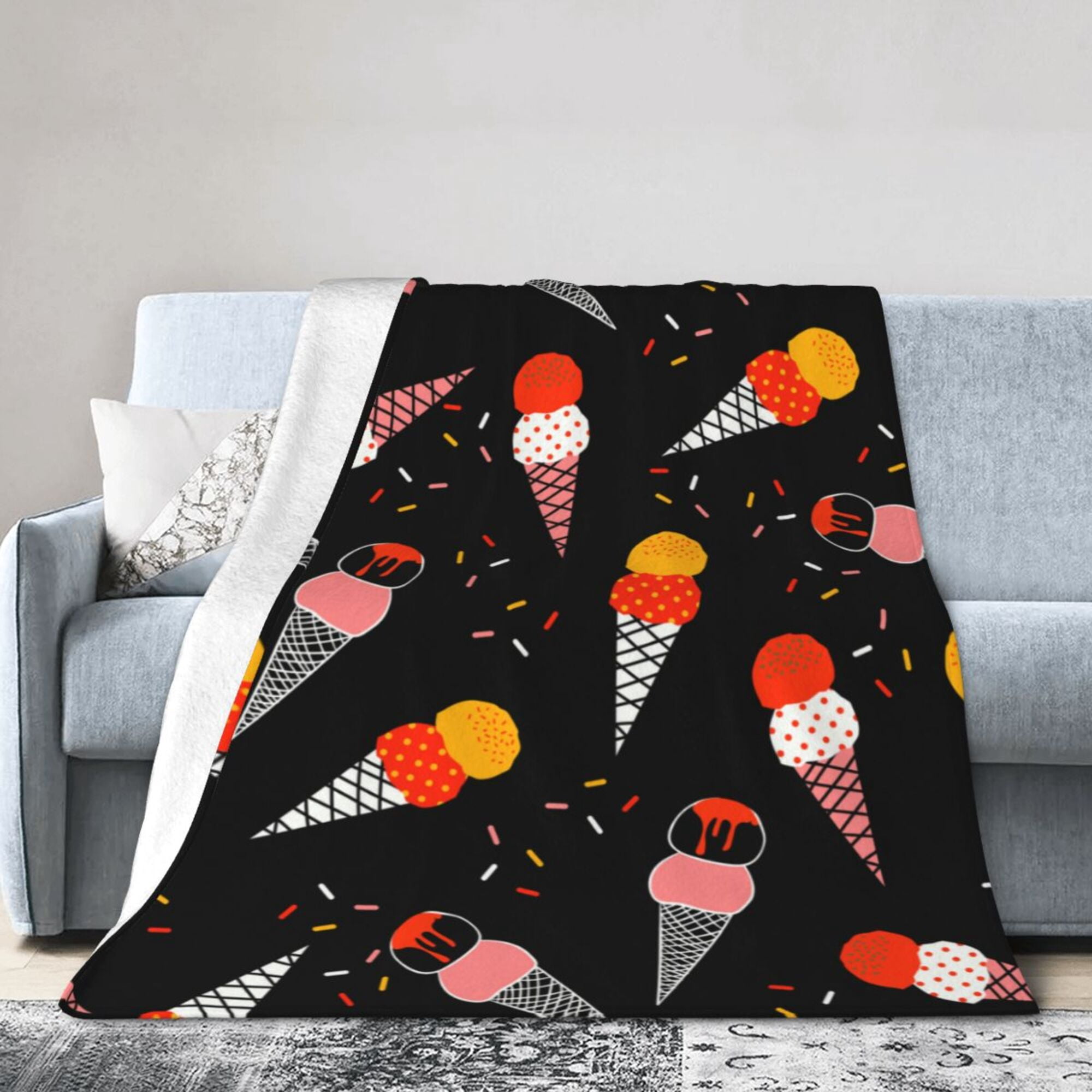 Strawberry Floral Ultra-Soft Micro Fleece Blanket 40
