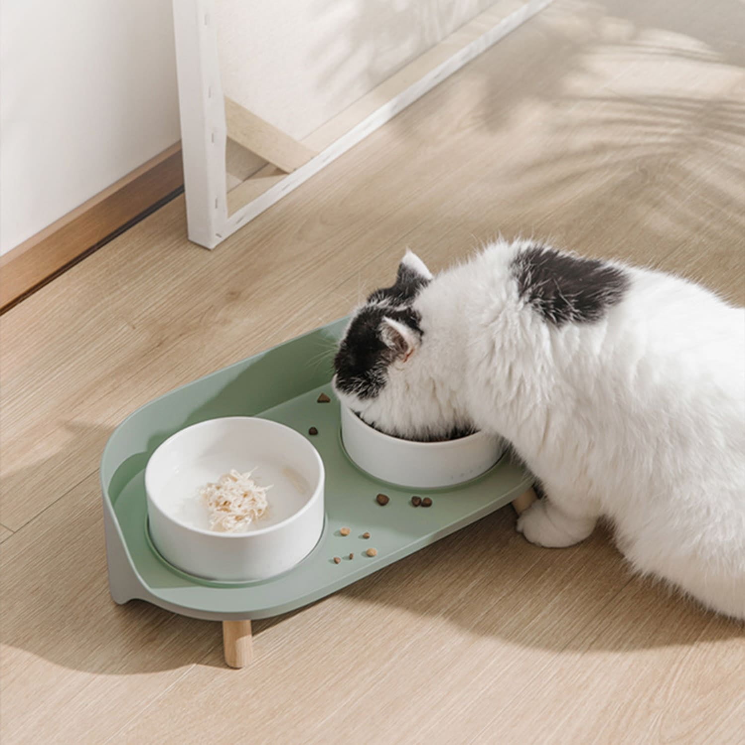 Elevated Dual Ceramic Bowl Feeder with Non-Slip Stand