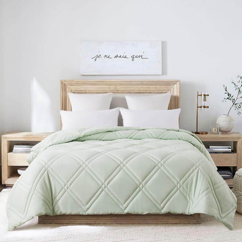 Double Diamond All Season Green Twin Down Alternative Comforter