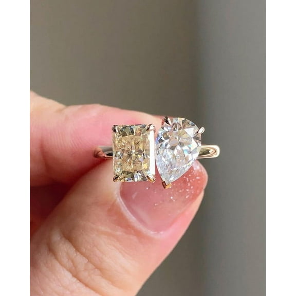 Double Stone Engagement Ring 2 Stone Toi et moi ring Wedding Ring Radiant cut ring Pear ring 2 stone mothers ring Gift for her Two Stone Ring