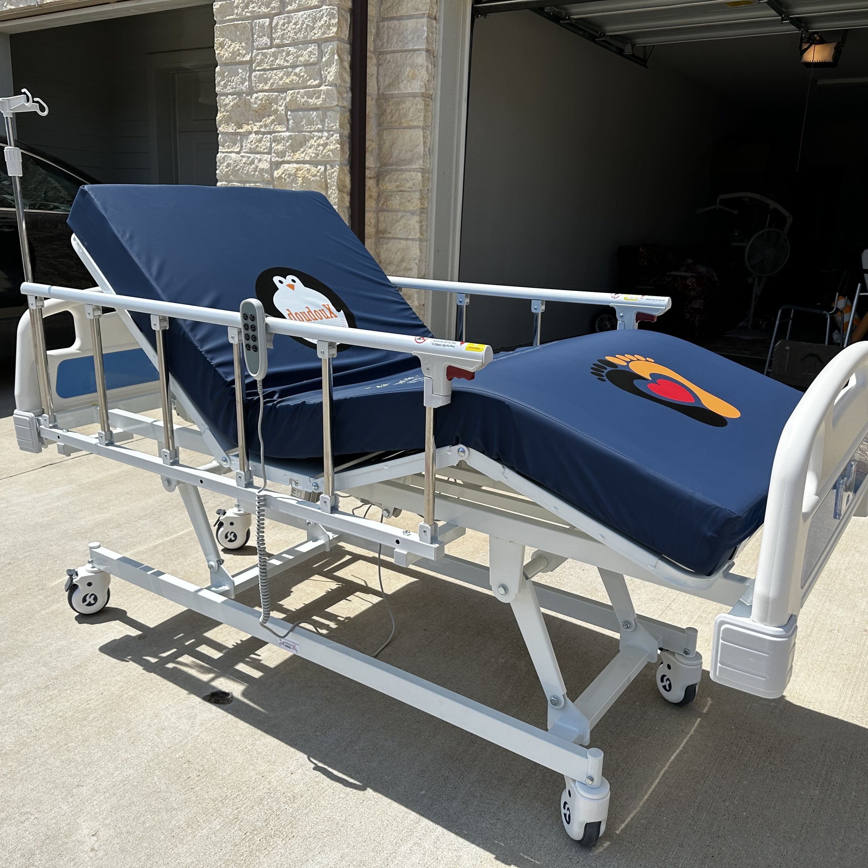 DoudouX 3 Function Full Electric Hospital Beds with Aluminum Rails, 4.