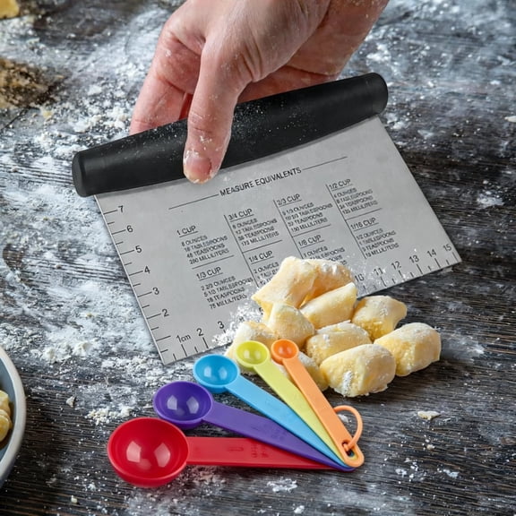 Bench Scraper, Stainless Steel Dough Scraper, Pastry Scraper, Pizza and Dough Cutter Multi-Purpose Scraper/Chopper, Pizza Cutter Food Chopper Baking Supplies Kitchen Gadgets, Black