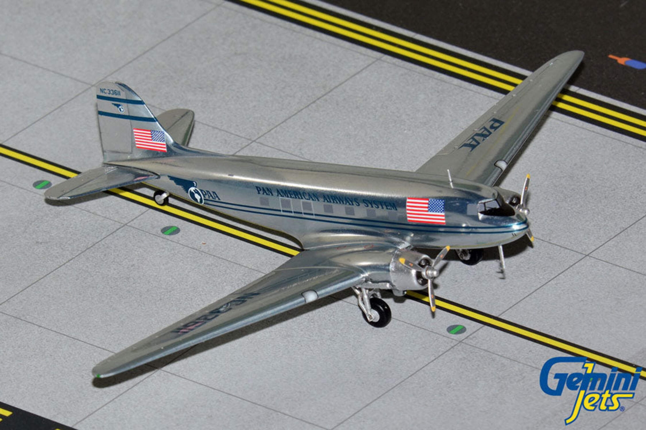 1/200 Gemini パンナム Pan Am DC-3 Douglas DC-3 Commercial Aircraft