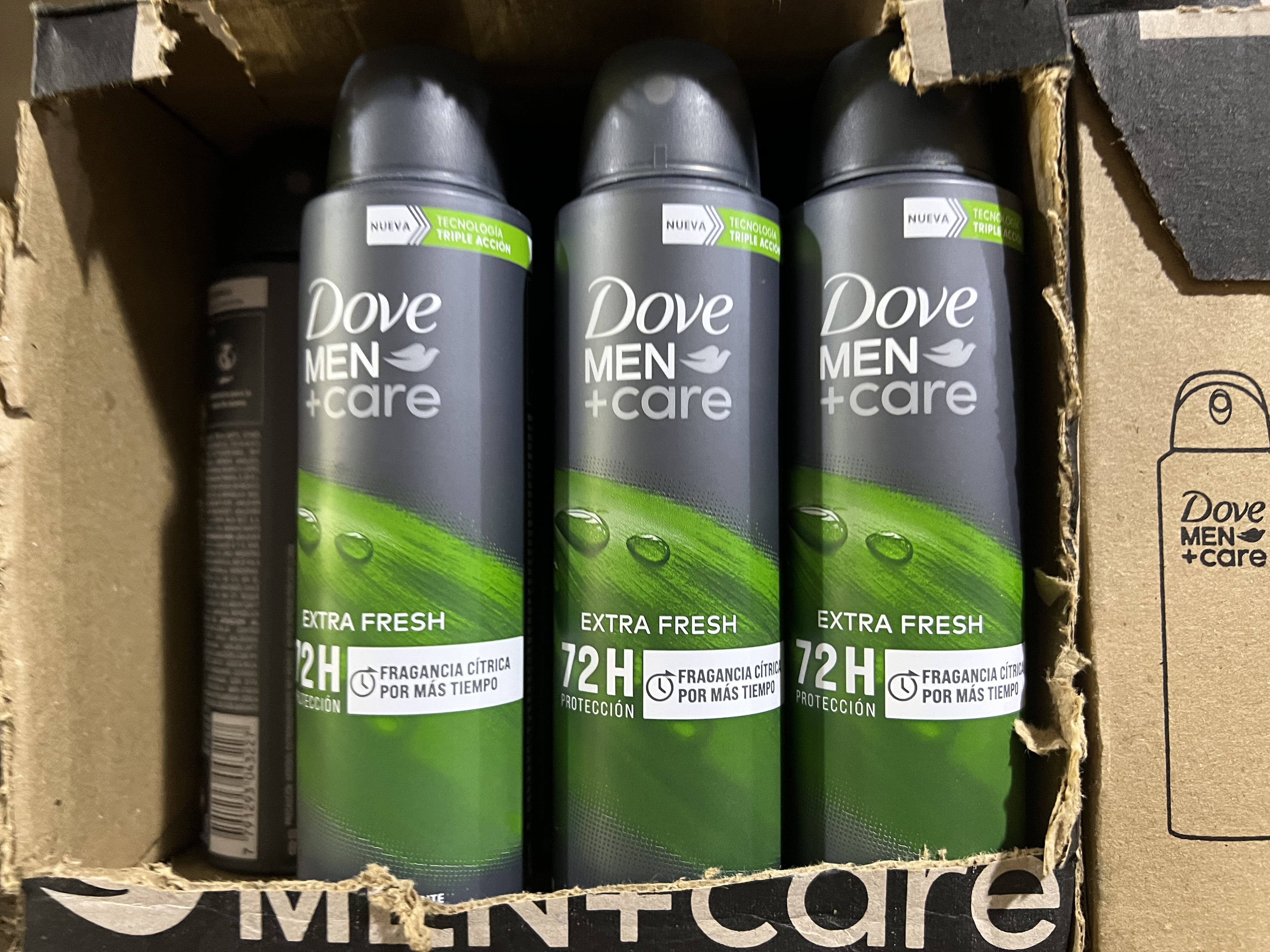 Dove Men + Care Dry Spray 72Hr Extra Fresh Antiperspirant Deodorant 150ml pack 3