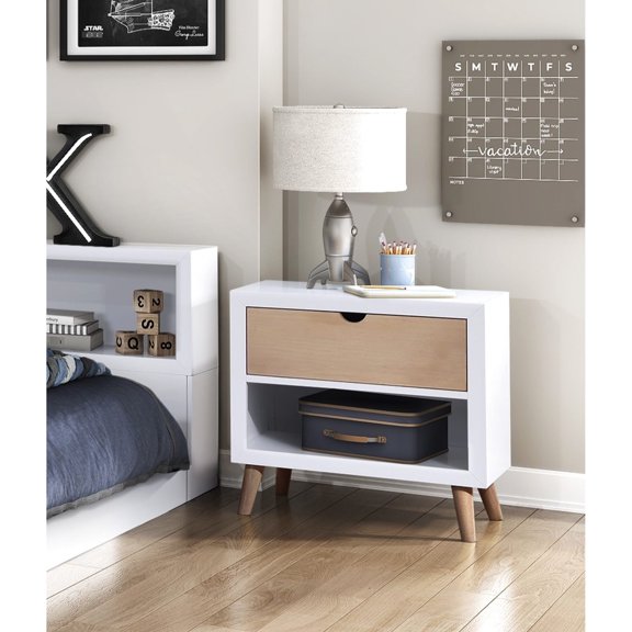 Dovetail Construction / Bedroom Nightstand / Functional Display