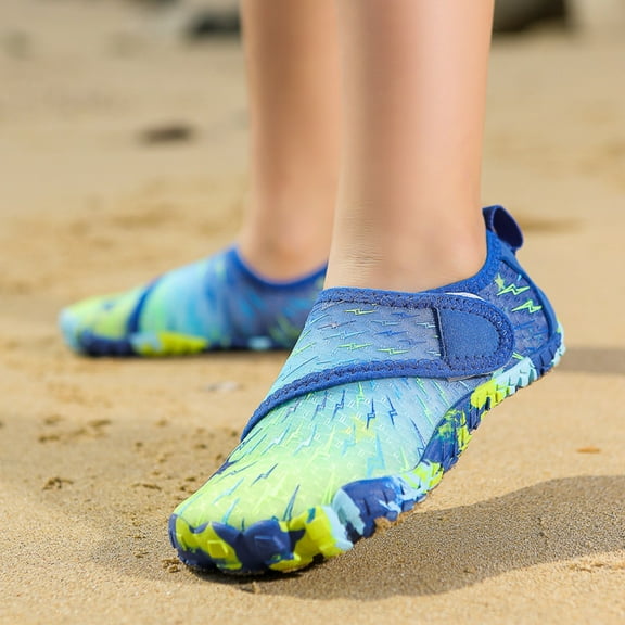Dpytoraw; Boy's Quick Dry Water Shoes, Blue, Size 5-5.5 Years