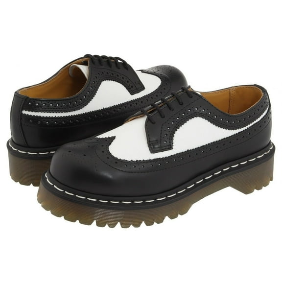 Dr. Martens 3989 Brogue Wingtip Shoe 40 EU Black Smooth Leather for Men Women