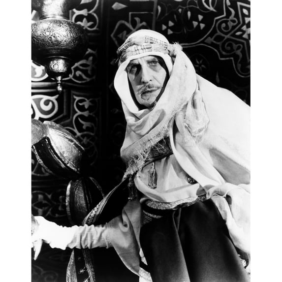 Dr. Phibes Rises Again Vincent Price 1972 Photo Print (8 x 10)
