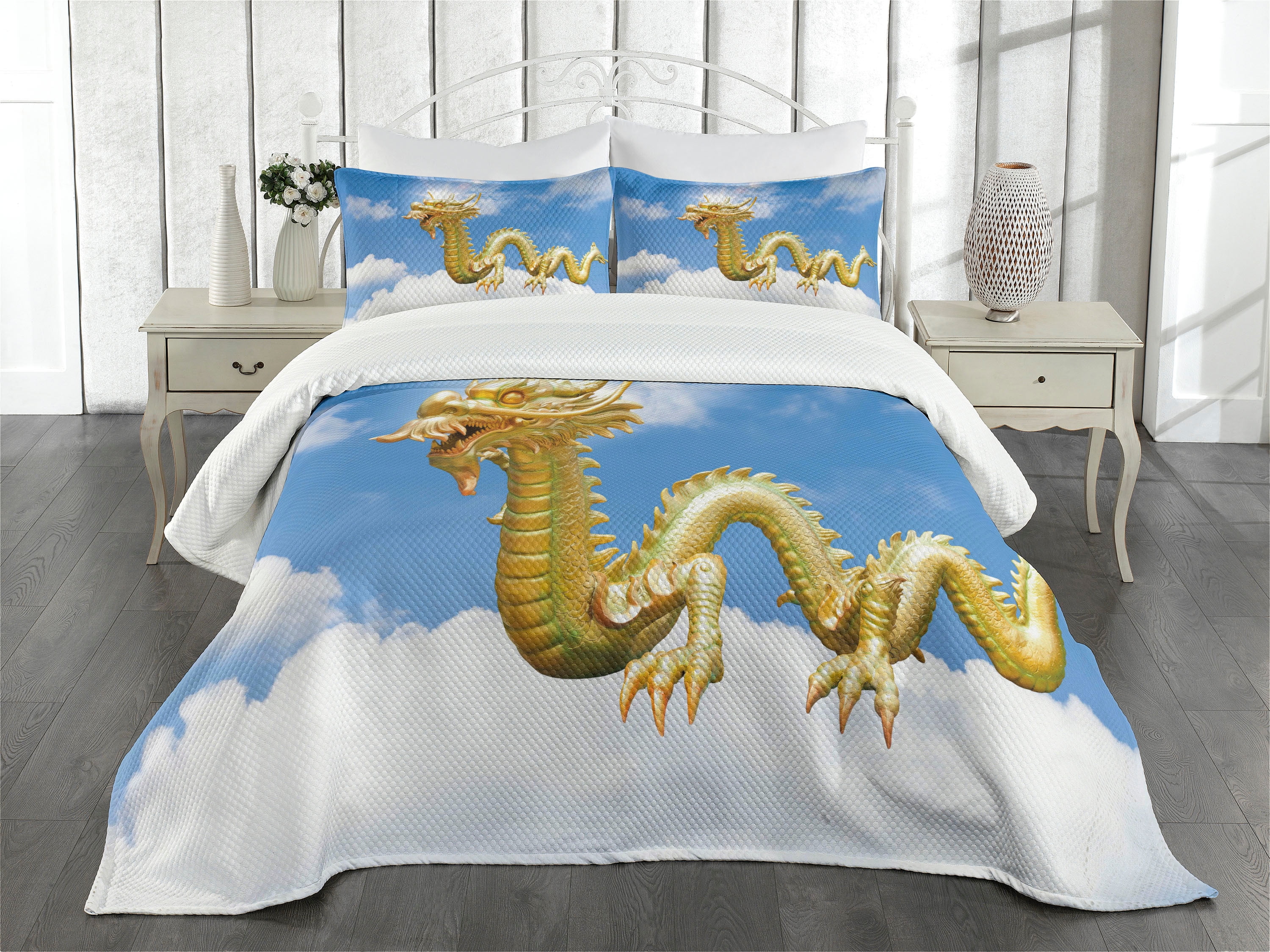 Dragon Bedspread Set Queen Size, Traditional Chinese Dragon Hovering in