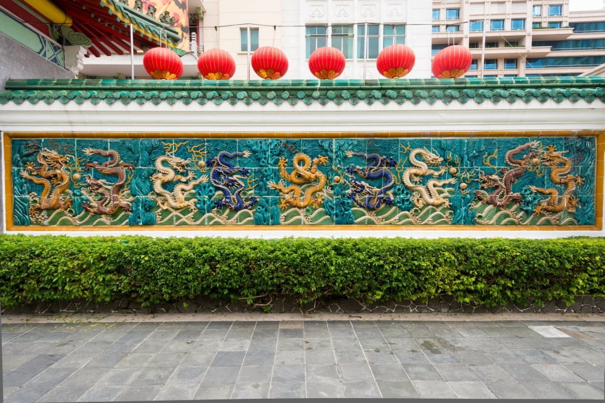 Dragon frieze outside a building Singapore Chinese Chamber of Commerce and Industry Singapore Canvas Art - Panoramic Images (36 x 12)