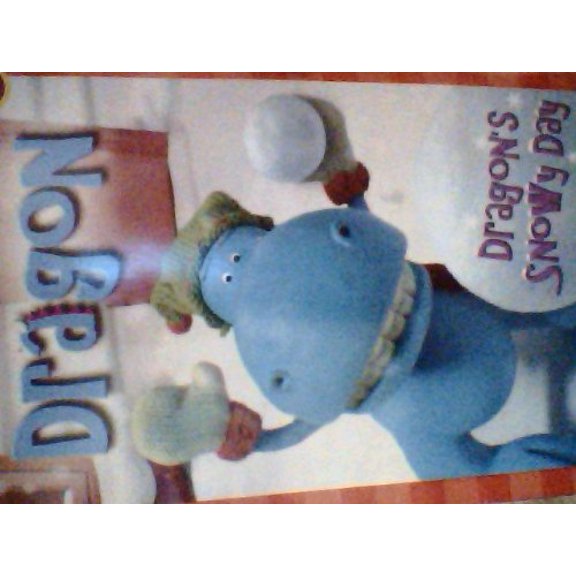 Pre-Owned Dragon's Snowy Day Paperback