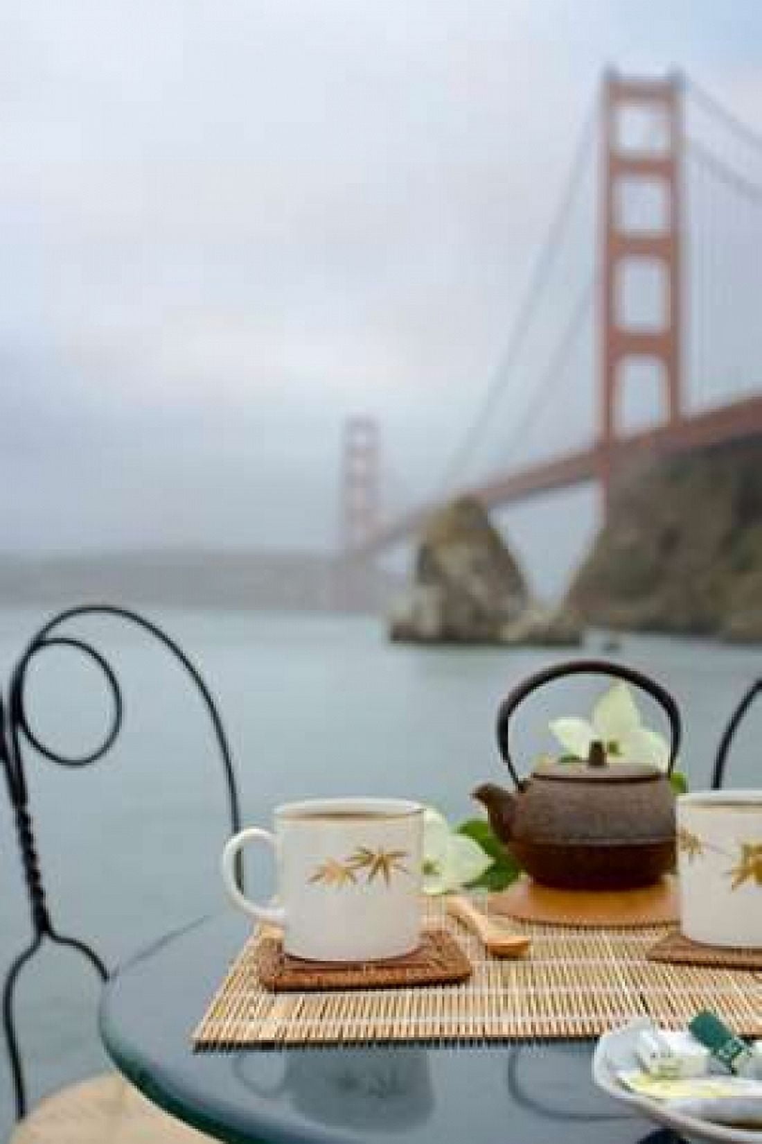 Dream Cafe Golden Gate Bridge - 42 Canvas Art - Alan Blaustein (12 x 18)