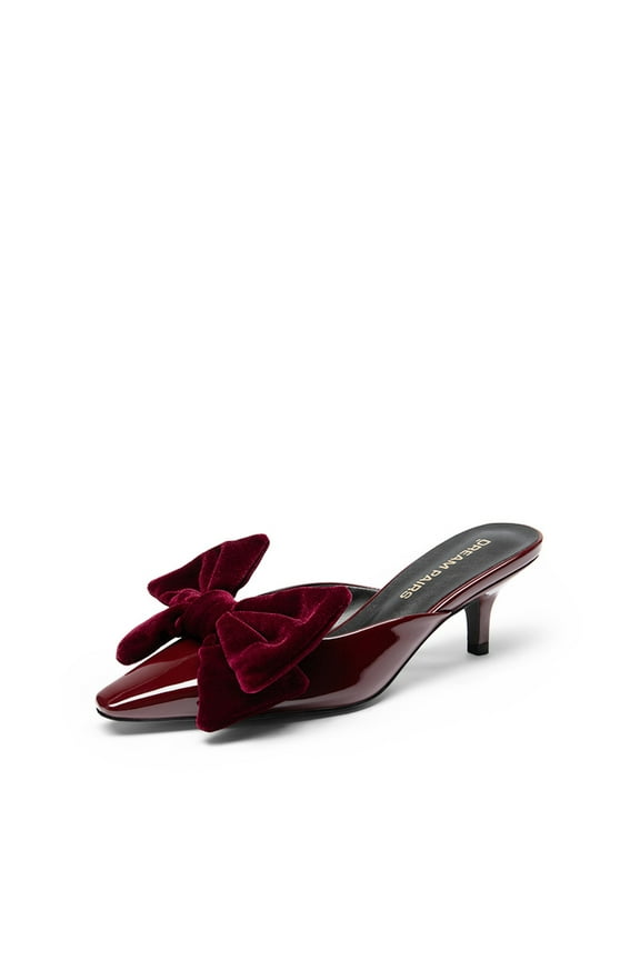 Women's low kitten heels