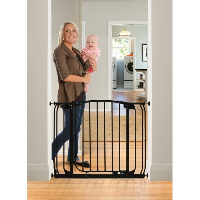 Dreambaby® Chelsea Auto-Close, Smart Stay-Open 28"-39" Baby Gate