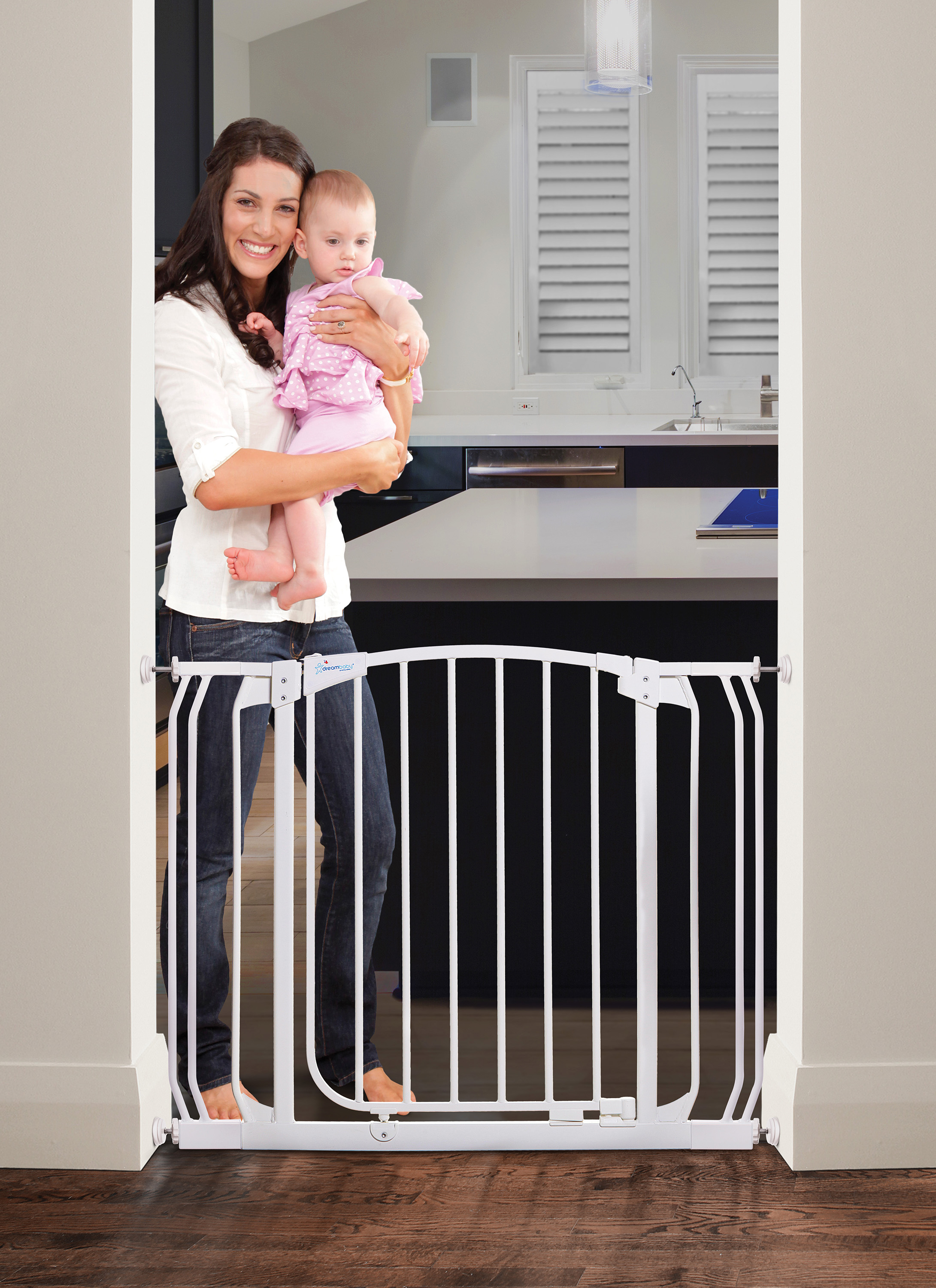 Dreambaby Chelsea Auto Close Stay Open Security Gate With Two 3.5" Extensions-Finish:White - image 1 of 9