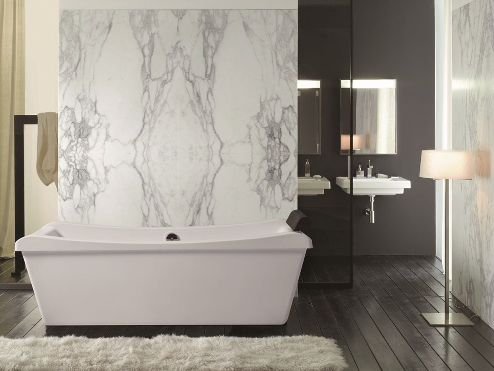 68'' Glossy White Freestanding Acrylic Soaking Bathtub