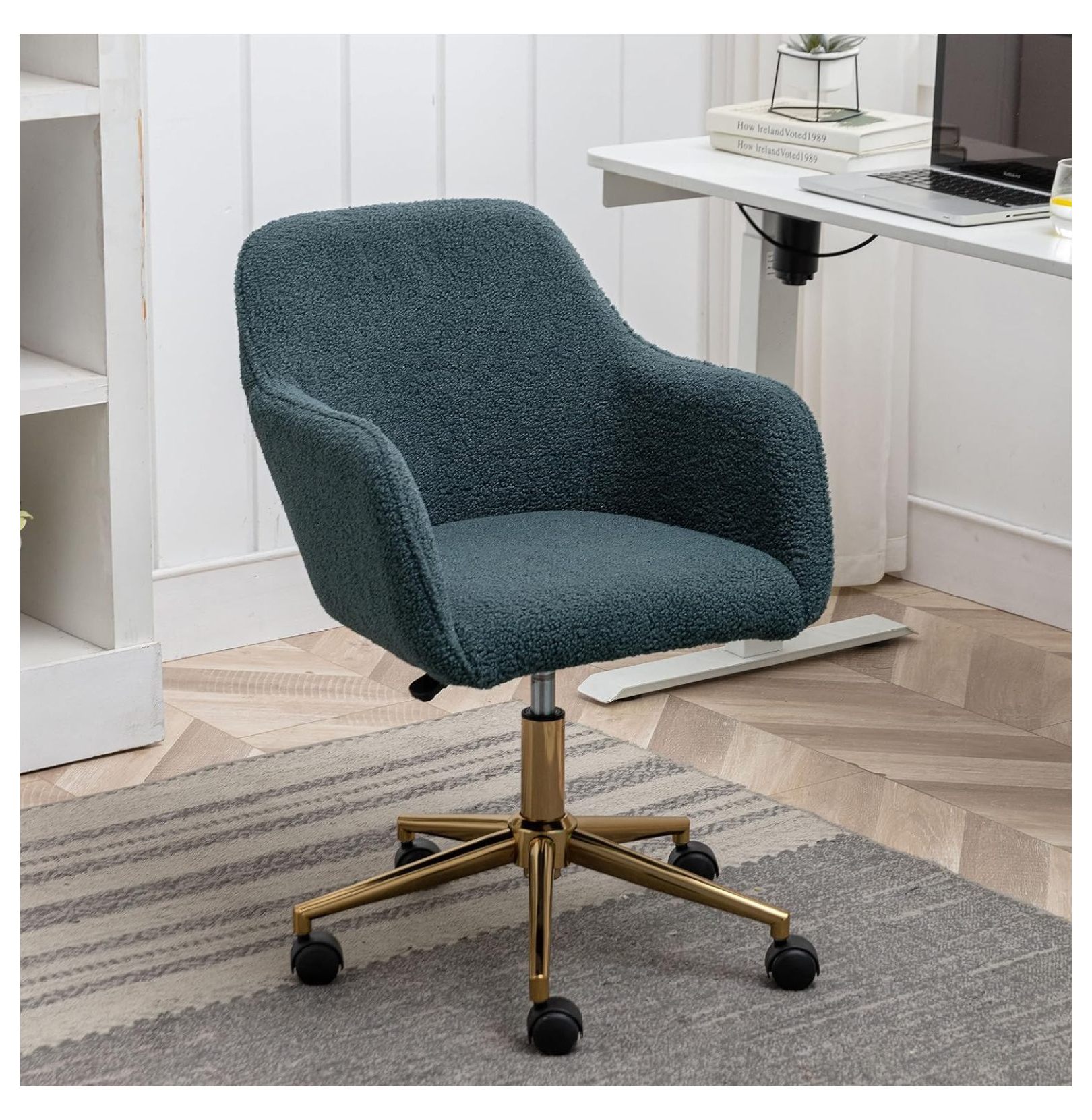 Drevy Furry Office Chair Fuzzy Swivel Desk Chair, Faux Fur Home Office Chair Teddy Fabric