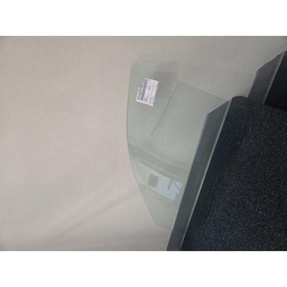 Driver Side Left Front Door Window Glass Compatible with Kia Sorento 2003-2010 Models