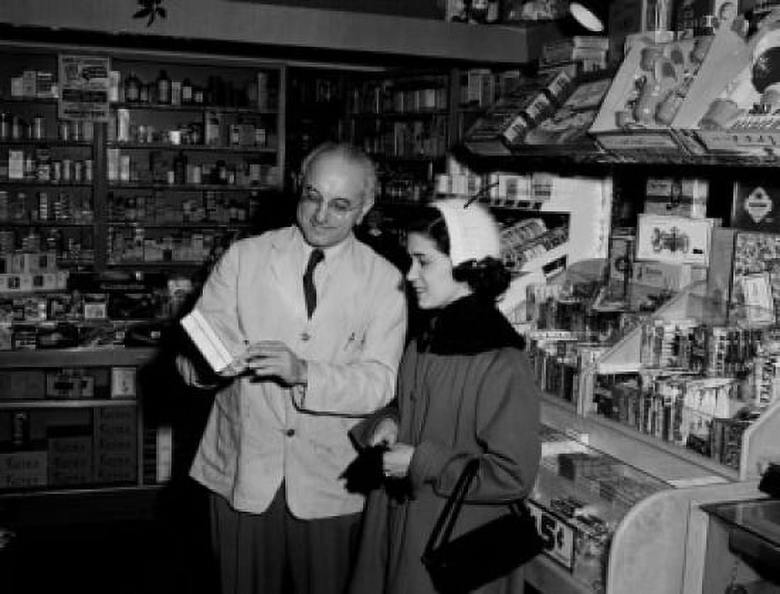 Druggist and customer Canvas Art - (18 x 24)