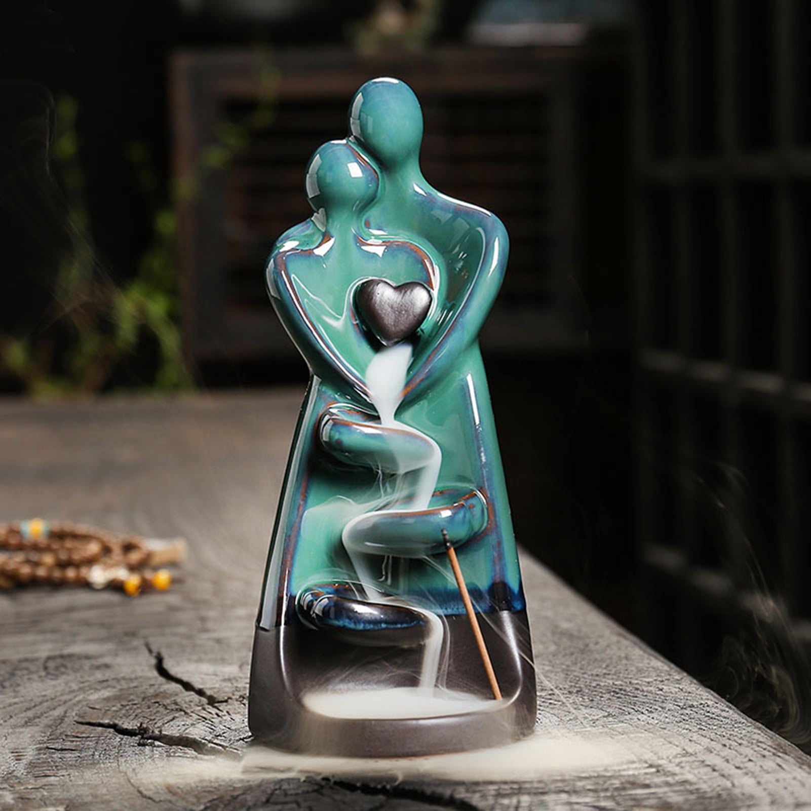 Dserhfy Waterfall Incense Burner Couple Hug Love Statue Model Ceramics Ornament Creative Air Freshener Handicraft Incense Cone Holder for Living Room Home Zen Decoration Valentine's Day Gift