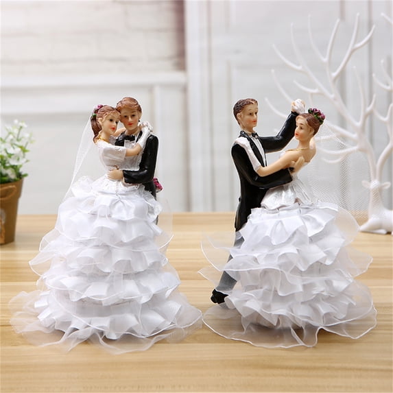 Dserhfy Wedding Couple Doll Romantic Adorable Resin Fine Workmanship Weeding Couple Figurines Cake Topper for Party