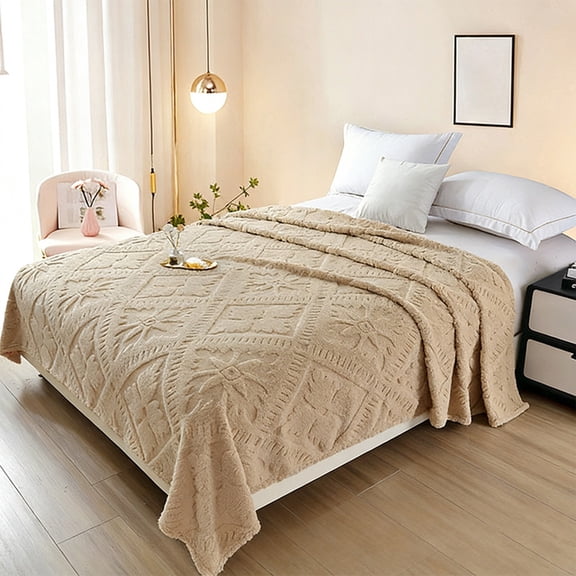 Dtchengua Buffalo Check Velvet Blanket -59×79 Inch Classic Pattern, Luxurious Soft Throw for Sofa, Accent Chair, Dorm Room, Machine Washable Decorative Throw,Khaki