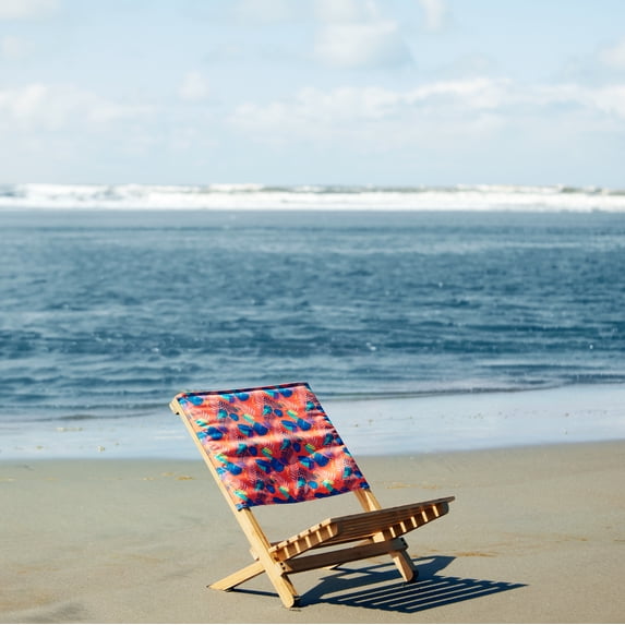 Duck Covers® Bamboo Beach Chair, Pool Party Flamingo