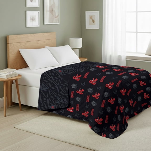 Dungeons & Dragons Nat D20 Twin/Full Quilted Blanket 60x90 inches, Kids Character Bedding