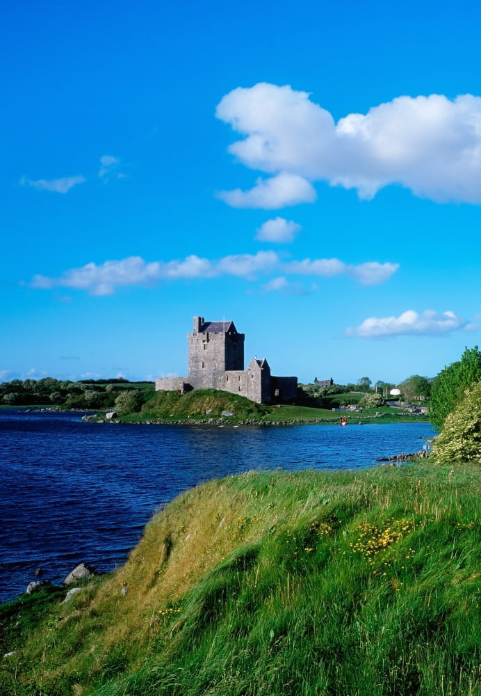 Dunguaire Castle Co Galway Ireland Canvas Art - The Irish Image Collection Design Pics (12 x 18)
