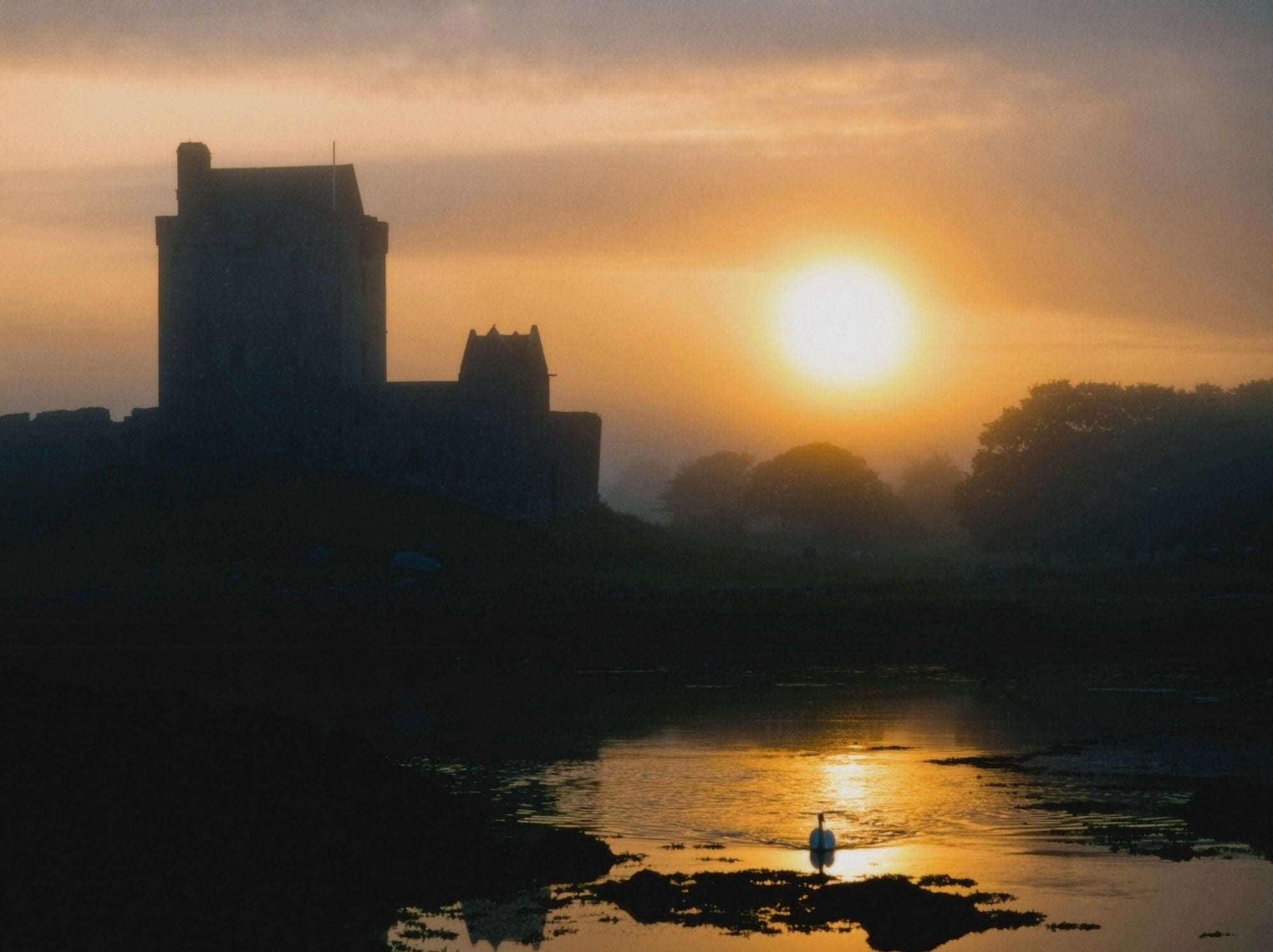 Dunguaire Castle Kinvara Co Galway Ireland Silhouette Of A 16Th Century Castle At Sunset Canvas Art - The Irish Image Collection Design Pics (32 x 24)