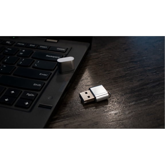 Durable Keychain MicroSD Reader with High-Speed Data Transfer