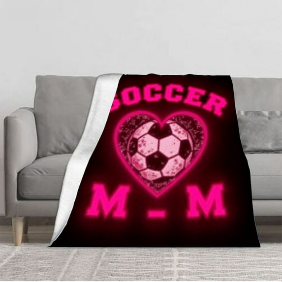 Durable Soft Flannel Blanket - Cozy Heart Pattern Design Perfect for Sofa Travel Bed and Chair - Warm and Stylish Comfort