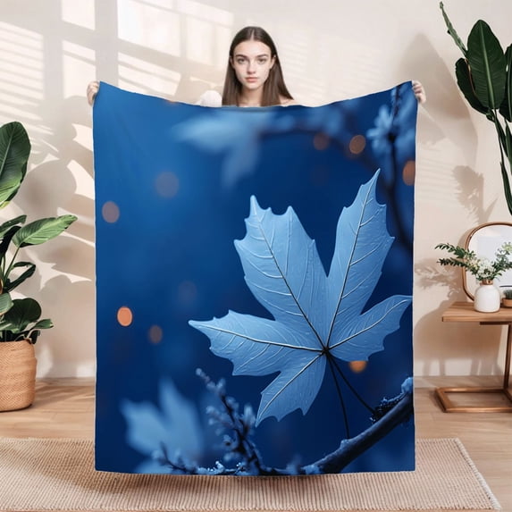 Durable Soft & Warm Flannel Blanket - Cozy Leaf Pattern Design Perfect for Sofa Travel Bed & Chair - Winter Comfort Essential