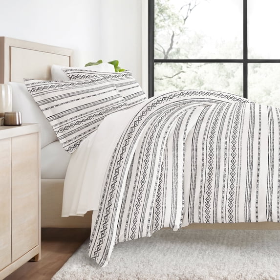 Duvet Covert Set - Ultra Soft - Light Gray Geo Threads for King Size Bedding by Comfort Canopy