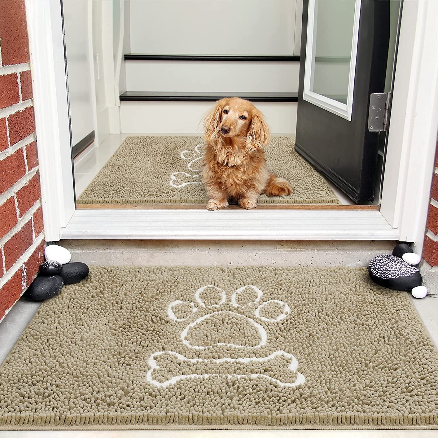 DweIke Indoor Door Mat Entryway Rug Chenille Doormat Machine Washable Doormat for Dog Paws,24"x36",Camel