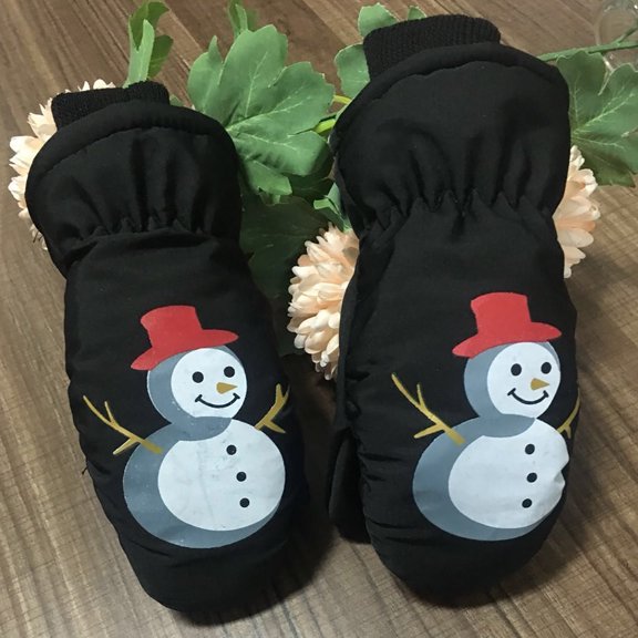 Dyfzdhu Children Snowman Cartoon Skiing Cold Waterproof Snowproof Gloves Black