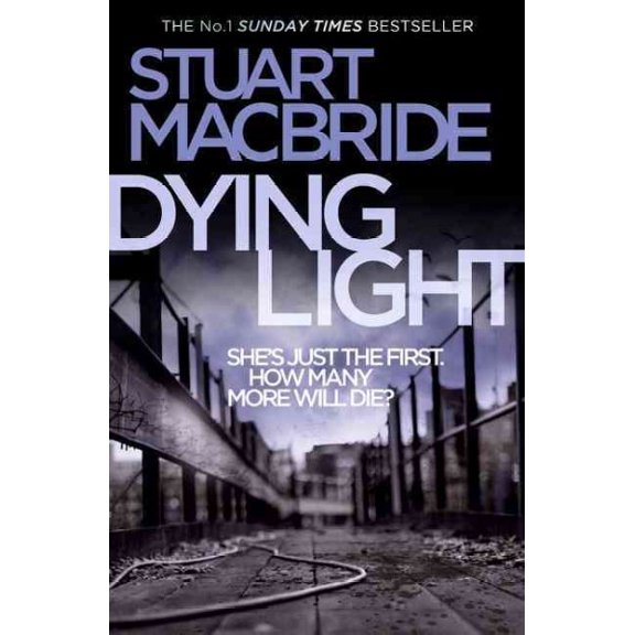 Pre-Owned Dying Light (Logan McRae) Paperback