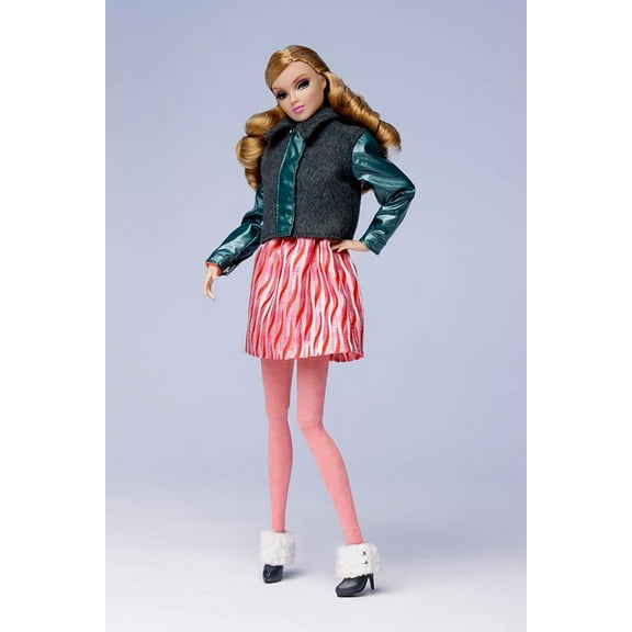 Dynamite Girls London Calling Collection Doll Holland