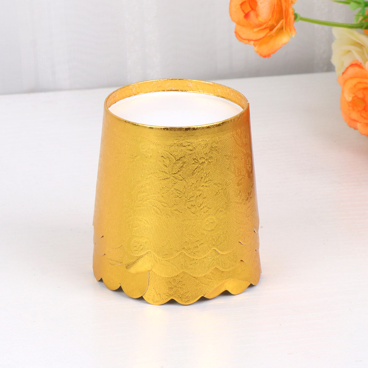 Dytern Wedding 50 Pcs Metal-like Texture Paper Cupcake Cups Disposable Muffin Cup Heat-resistant Dessert Bowls Party Supplies for Baking Wedding Birthday (Gold)