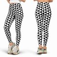 Doimond Triangle E-Macom LLC Black White Triangle Grid Leggings, Bold Optical Geometric ...