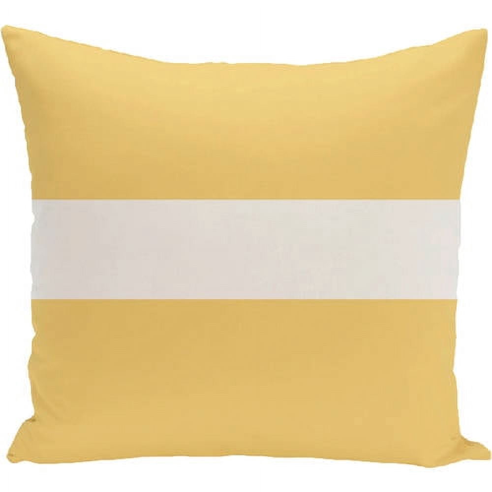 E by Design Simply Daisy 16” x 16” Outdoor Decorative Pillow, Polyester, Hypo-allergenic