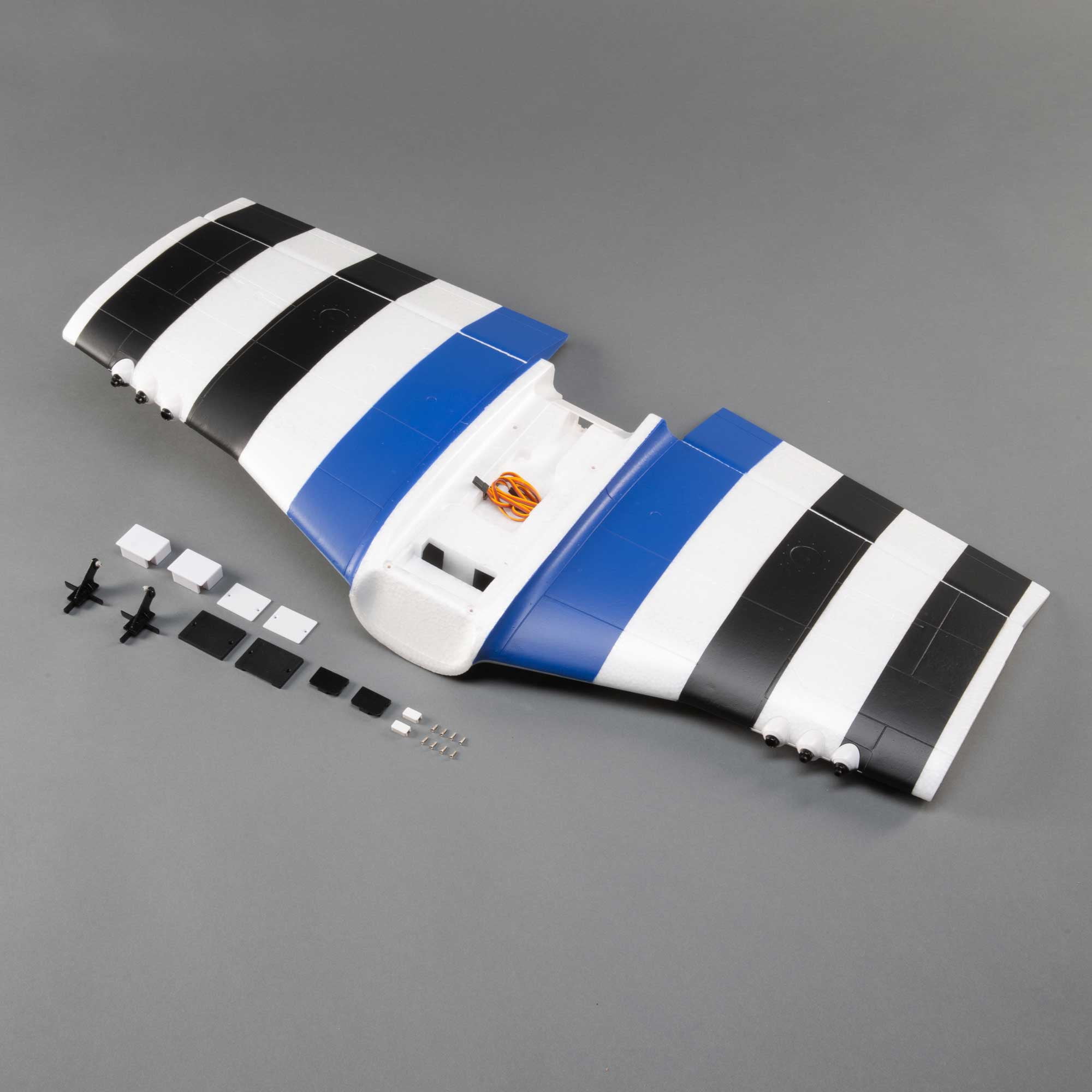 E-flite Replacement Wing For Valiant 1.3m RC Airplane – Painted, Part # EFL4952